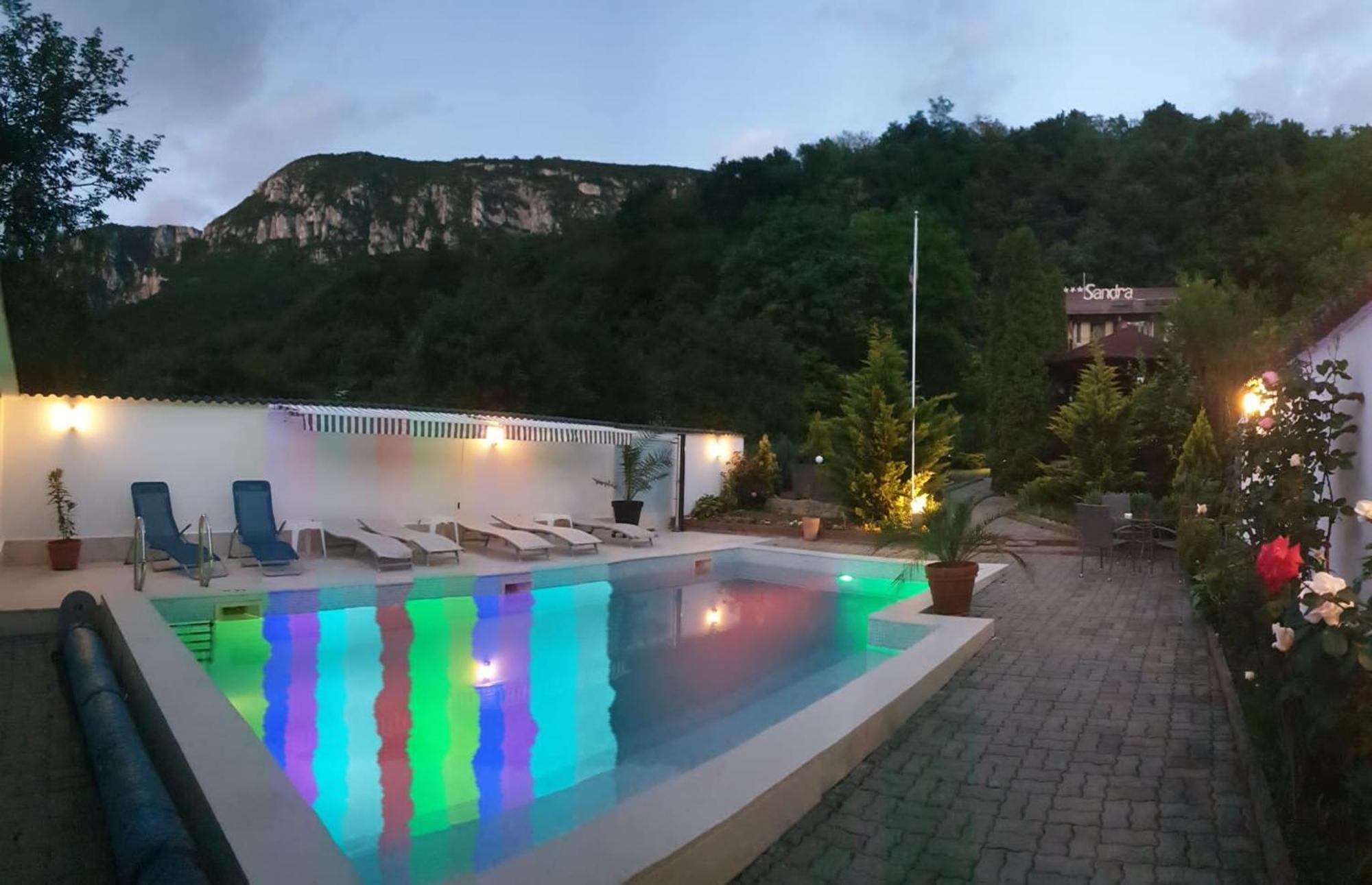 Cazare Casa Sandra Băile Herculane Exterior foto